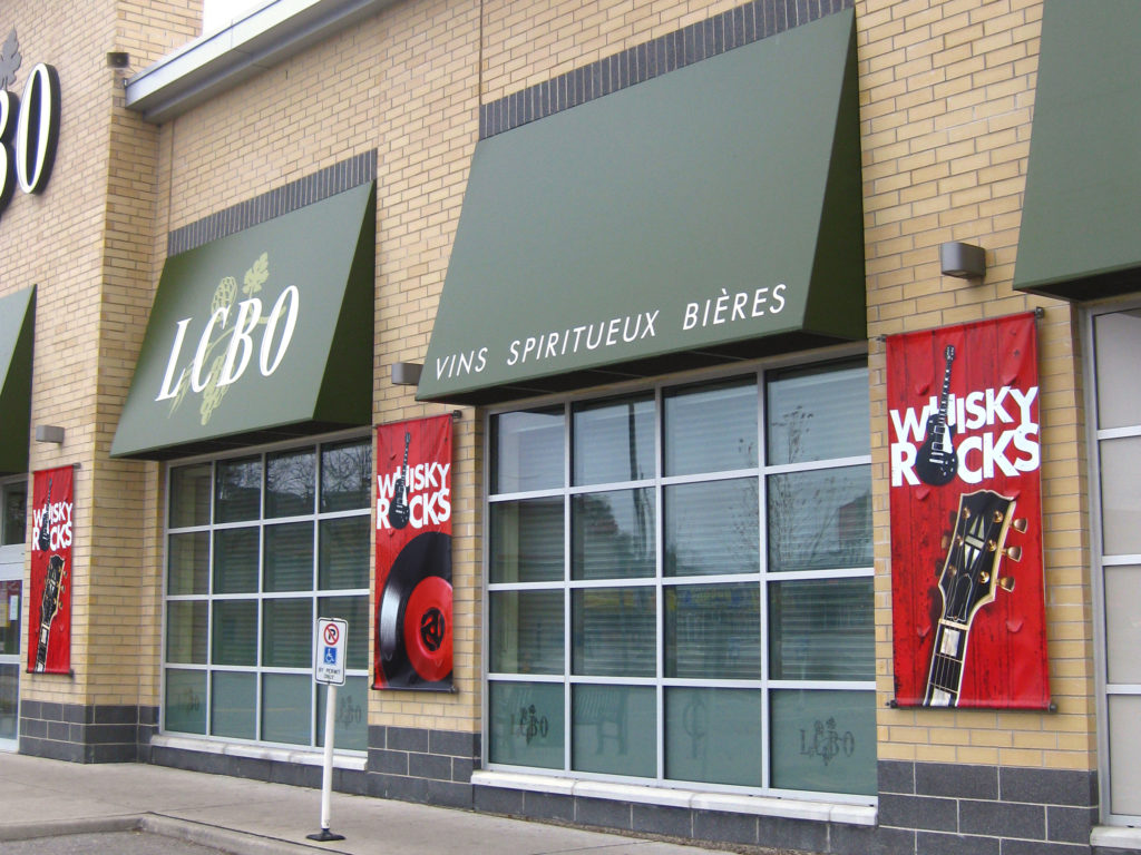 exterior_banners_2